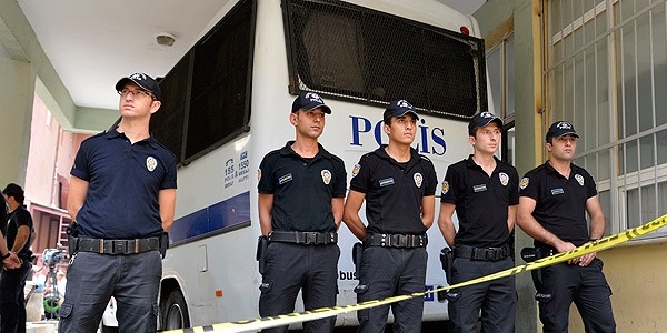 Ankara'da 4 polis serbest brakld