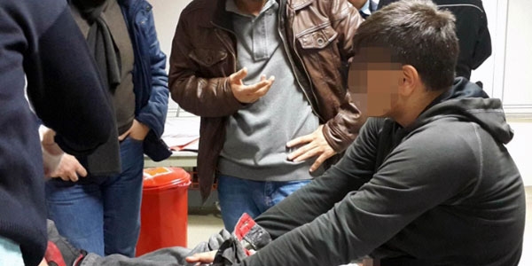 Liseli iddia üzerine arkadaşını bıçakladı