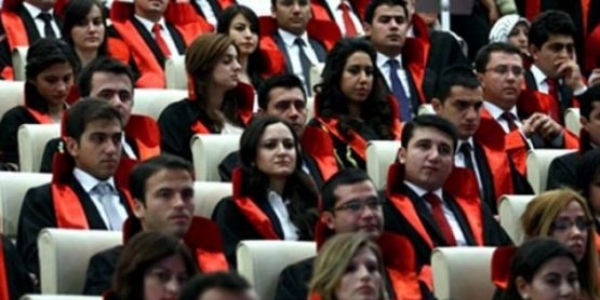 İdari hakimlere hukuk fakültesinde geri adım