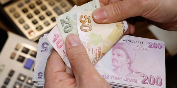 Dosya masrafını hacizle geri aldı!