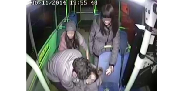 Liseli k�z alkol komas�na girdi!