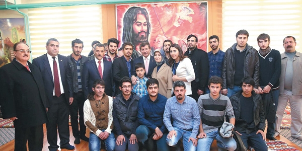 Davutoğlu: Sorunlarımızı inanç özgürlüğüyle çözeriz