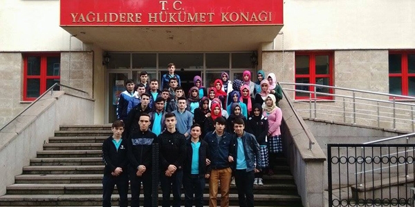 Öğretmenlerinin tayinini durdurmak için imza topladılar