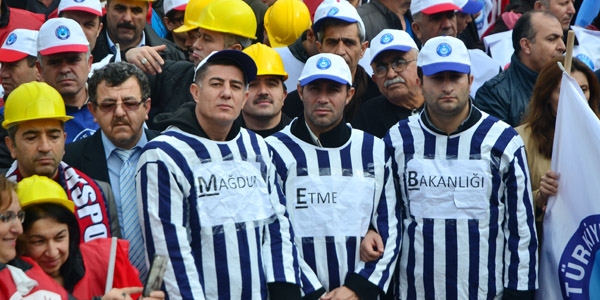 Ankara'da 'memura ek zam' mitingi