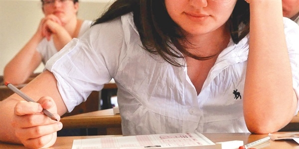Full çektiler, düz memurluğa razı oldular