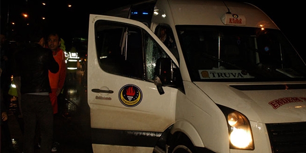 Öğrenci servisine silahlı saldırı: 1 yaralı