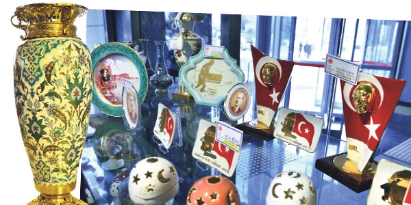 Yılbaşı hediyeleri Meclis'ten