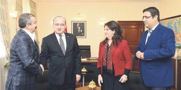 Akdoğan: Çözüm seçimden önce sağlanacak