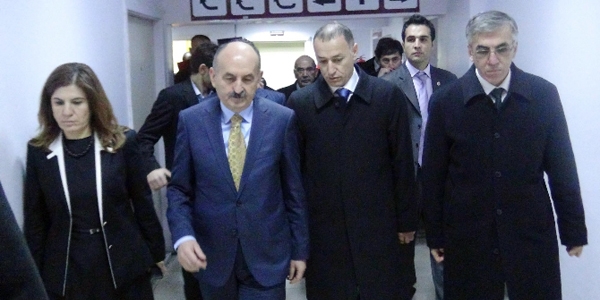 Müezzinoğlu, Aksaray Devlet Hastanesi'ni denetledi