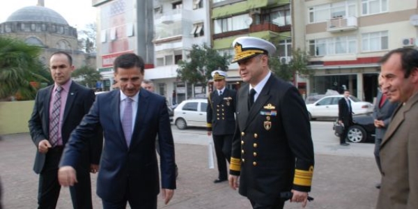 Deniz Kuvvetleri Komutanı evlendi