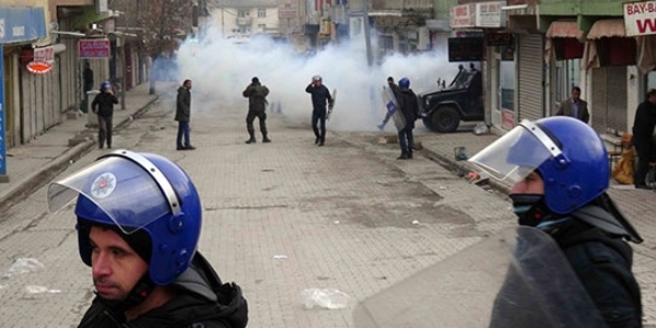 'Tarihi geçmiş' gaz bombası 4 kişiyi hastanelik etti