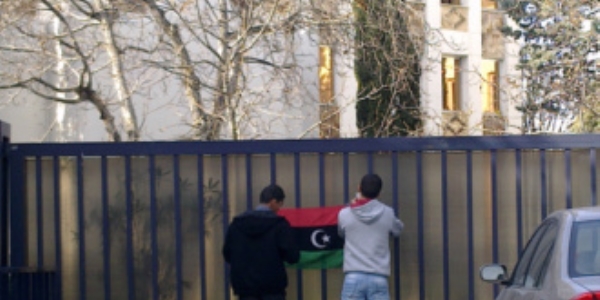 ��renciler Ankara'da b�y�kel�ili�i bast�