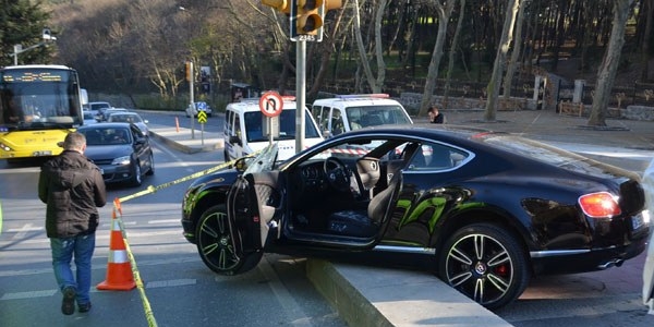 İstanbul'da lüks otomobilde infaz