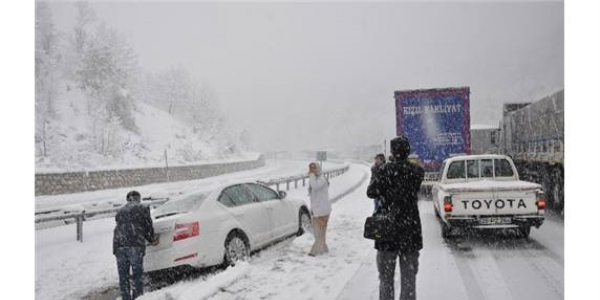 Bursa-Ankara kara yolu trafie kapand