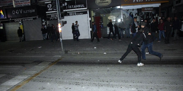 Diyarbakr'da polise ses bombal saldr