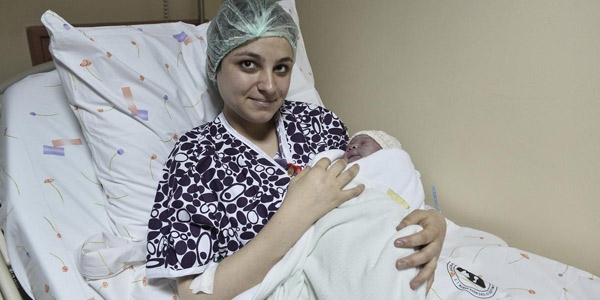 Yeni y�l�n ilk bebeklerinin isimleri