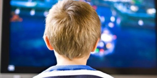 Üzerine televizyon düşen çocuk hayatını kaybetti