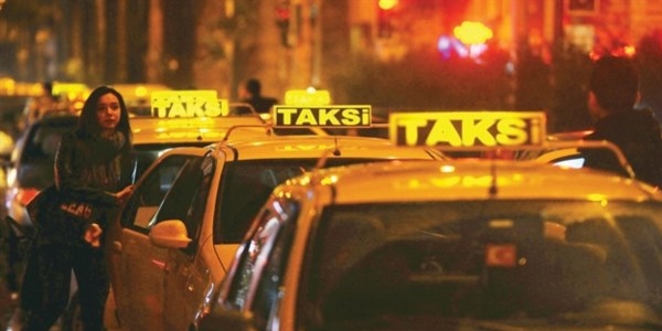 Taksiciler kontağı 300 lira borçla çeviriyor