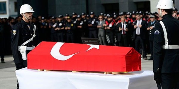 Şehit polis memleketine uğurlandı