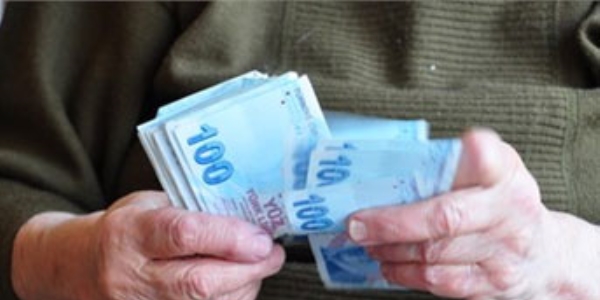 Emekli memurun ikramiyesi yıl başına 3 bin lira artacak
