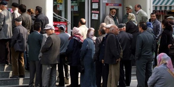 Emekliler Trk bankaclk sistemindeki kredi an buldu