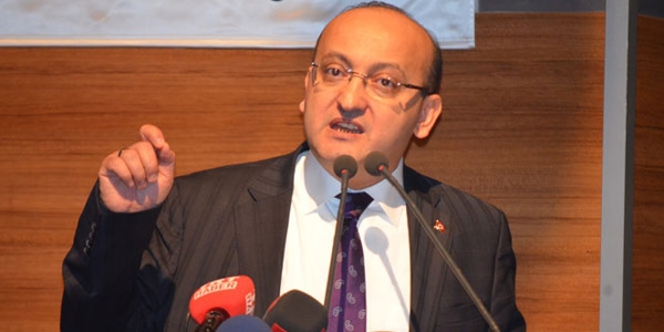 Akdoğan: 'Türkiye model ülkedir'