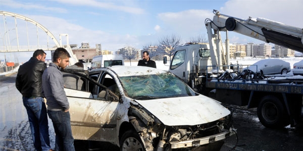 Polis memuru ölümden döndü