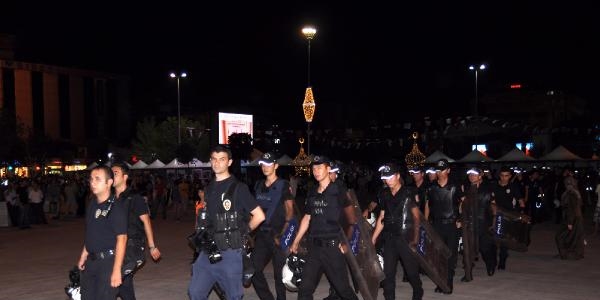 Bağcılar'da 1.460 polisle büyük operasyon