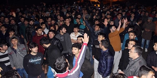 Adıyaman'da öğrencilerden 'yurt ücreti' eylemi