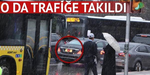 Cumhurbaşkanı Erdoğan da trafiğe takıldı