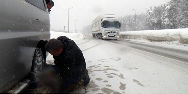 Bolu Dağı'nda yoğun kar yağışı