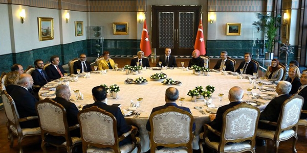 Saray, Akademisyenler ve fikir adamlarını ağırladı