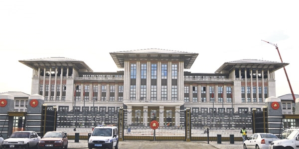 'Saray' maliyeti için TBMM'de sert tartışma
