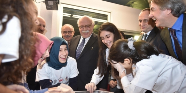 Dezavantajl�lar i�in �T�'den bili�im okulu