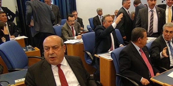 Komisyon'da 'sahtekar' tartışması