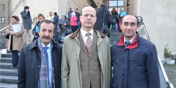 Prof. Dr. Gözler hakkındaki hakaret davalarında karar
