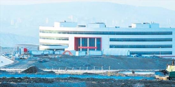 Dinlenen telefonlarn verileri antenle yurt dna karlm