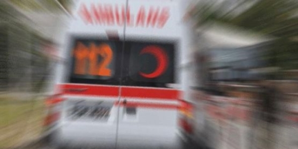 Ehliyetsiz src ambulansla arpt: 2 yaral