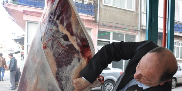 Ette skandalın boyutu büyüyor