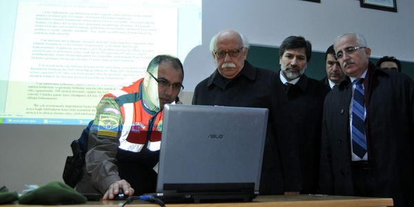 MEB'ten servis �of�rlerine e�itim