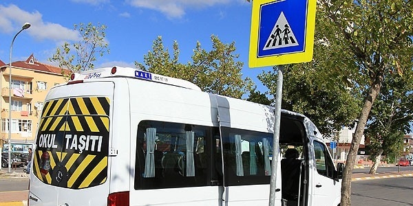 Okul servisi sürücülerine 30 yaş sınırı geliyor