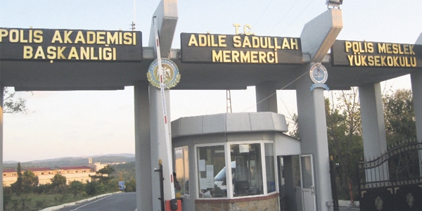 Polis Akademisi MEB'e hatalı soru satmış