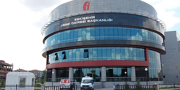 Eskişehir'de, 4 vergi dairesi birleştirildi