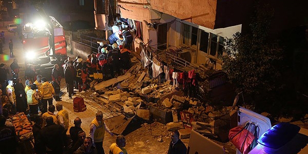 İki katlı bina çöktü: 5 yaralı