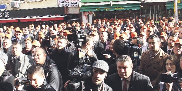 Karayollarındaki taşeron isyanını bir telefon engelledi