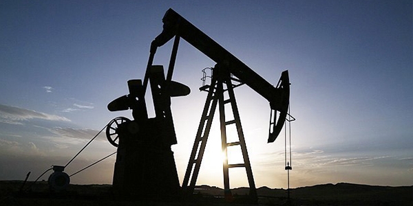 Dk petrol fiyatlar enerji sektr iin riskli