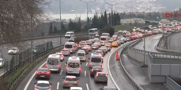 İstanbul trafiğine kongre önlemi