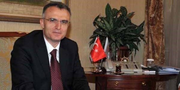 Maliye Müsteşarı vekillik için istifa etti