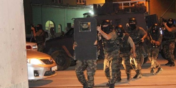 Diyarbakr'da, keif yapan 2 PKK'l tutukland