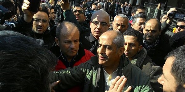Polis, vekili de, oğlunu da gözaltına alamadı